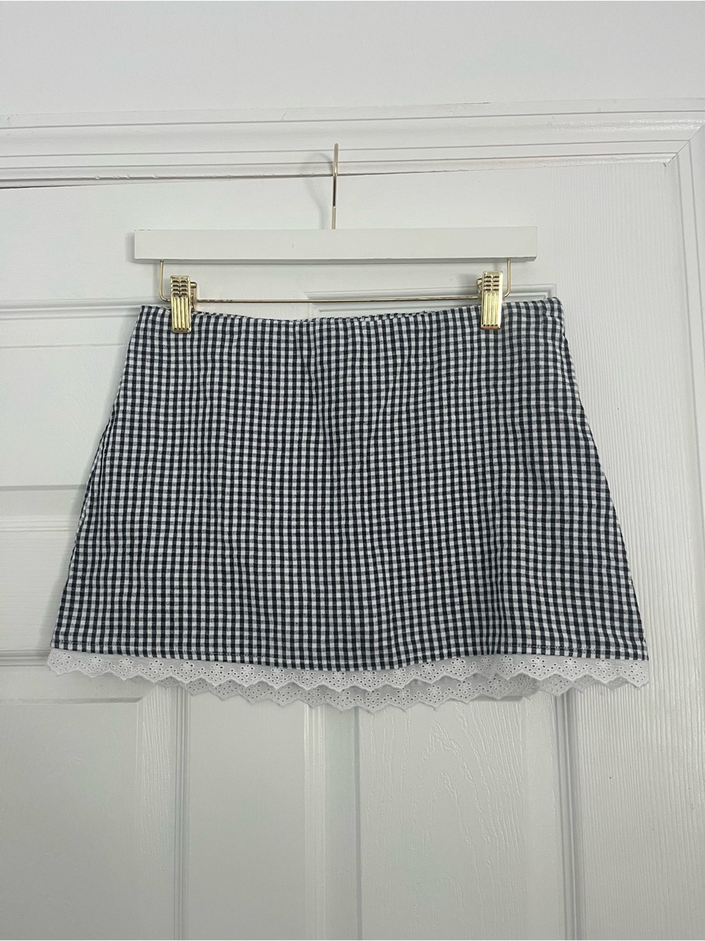 NWT American Eagle Outfitters Black and White Gingham Mini Skort with Lace Hem